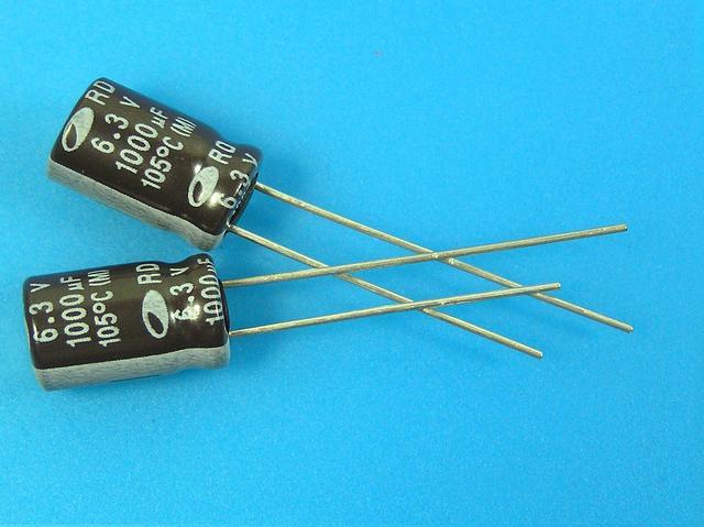 1000uF/6,3V - 105°C Samwha RD   kondenzátor elektrolytický