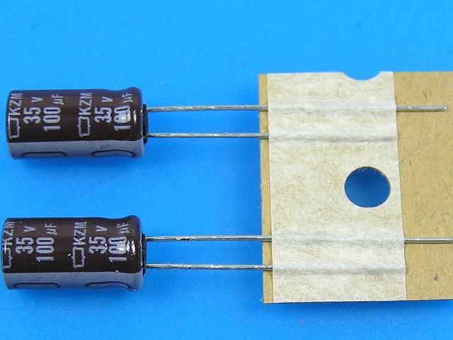 100uF/35V - 105°C Nippon KZM, kondenzátor elektrolytický, low ESR, long life, high ripple current