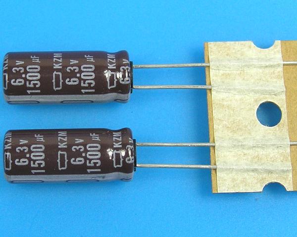 1500uF/6,3V - 105°C Nippon KZM kondenzátor elektrolytický, low ESR, long life, high ripple current