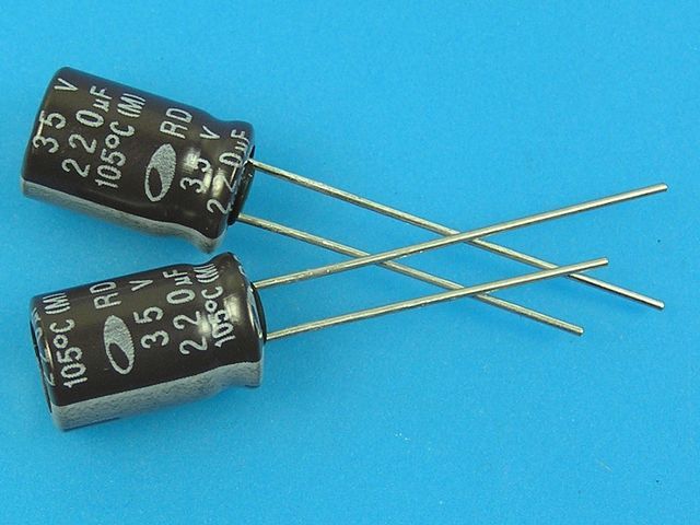 220uF/35V - 105°C Samwha RD   kondenzátor elektrolytický