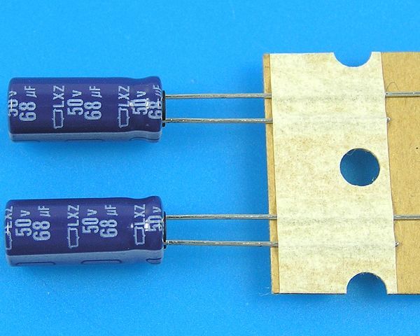 68uF/50V - 105°C Nippon  LXZ   kondenzátor elektrolytický, low ESR