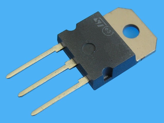 BD250C / TIP36C    ST