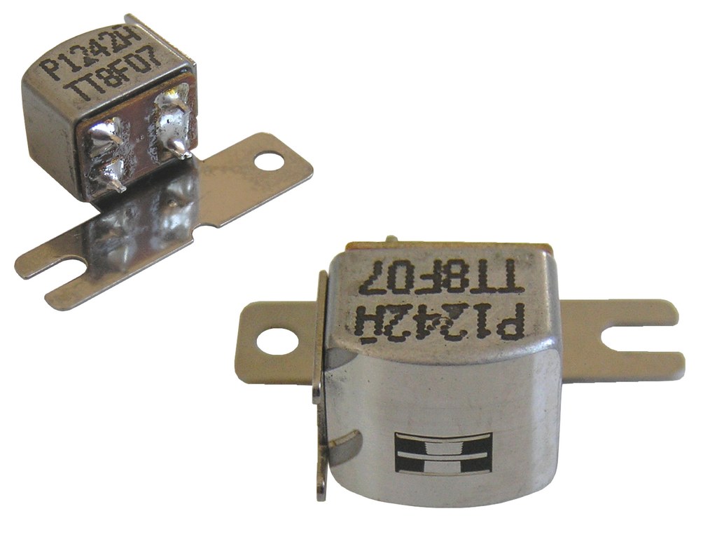 Hlava stereo 210 ohm P1242H, kazetové magnetofony