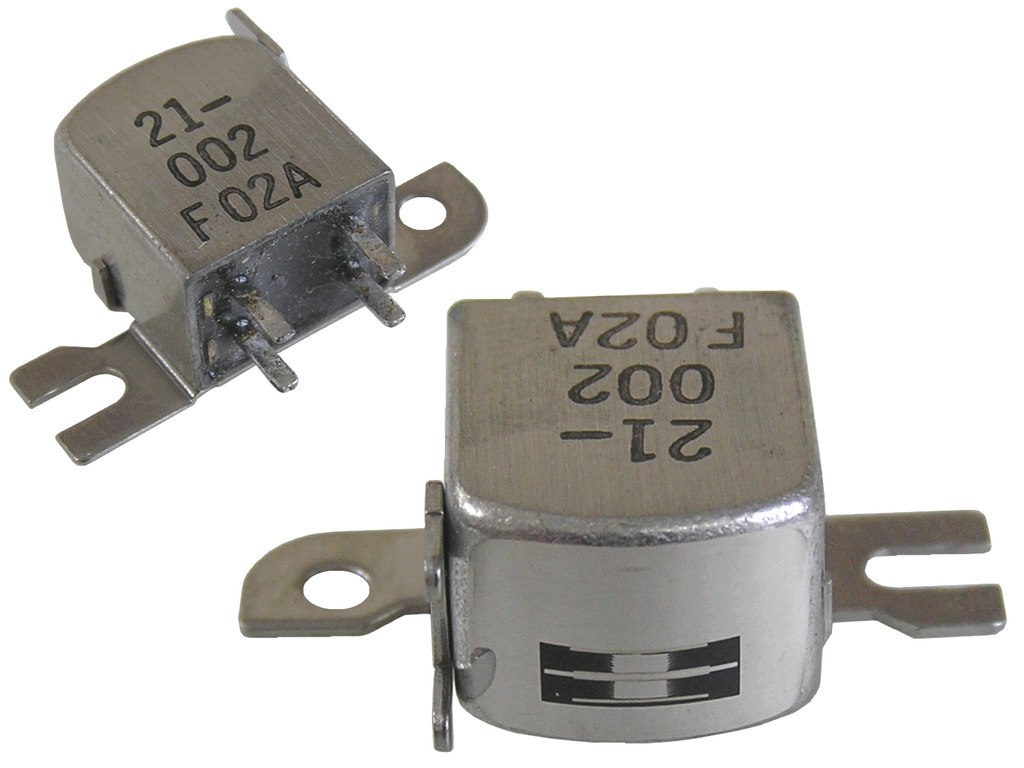 Hlava stereo 210 ohm VGH0421-002 / JVC 21-002, kazetové magnetofony  - krátká montáž 9mm