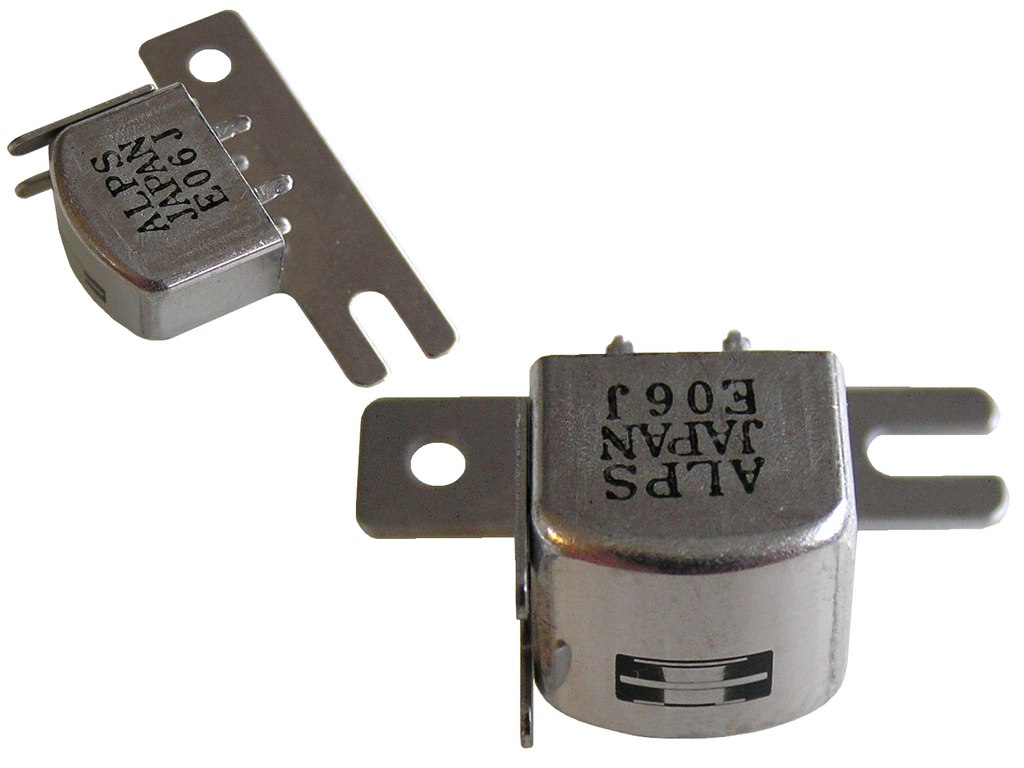 Hlava stereo 310 ohm  ALPS, kazetový magnetofon Tesla Condor - informaco o náhradách je v detailním popisu