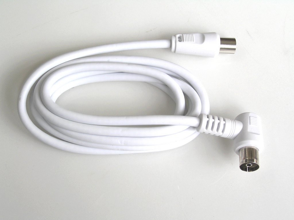 Kabel antenní - účastnická šňůra - 2.5m - bílý rovný / úhlový