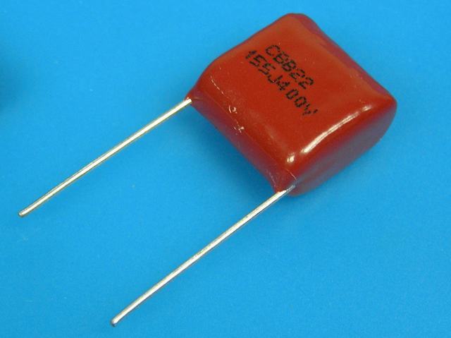 Kondenzátor fóliový 1.5uF/400V CBB22 polypropylen ( 155, 155J-K, 1M5 ) RM= 15mm
