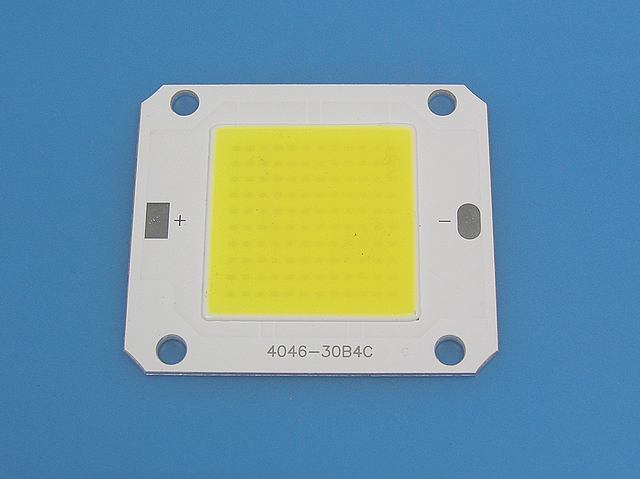 LED ČIP20W-12V / LED dioda COB 20W 12V / LEDCOB20W/12V / LED CHIP 20W12V - teplá bílá
