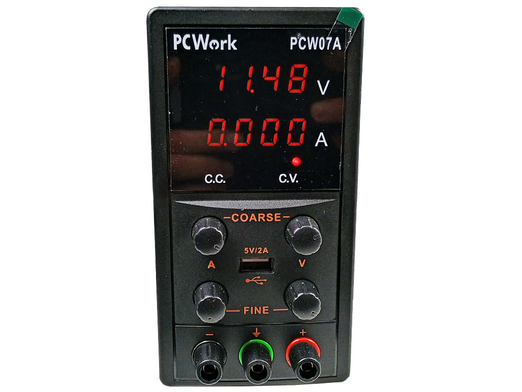 Laboratorní napájecí zdroj PCW07A DC 0–30 V / 0-5 A, CV/CC, USB 5 V / 2 A