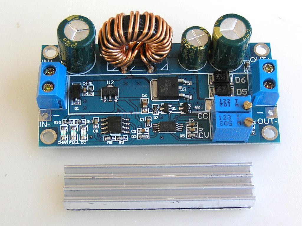 Modul nastavitelného zdroje STEP-DOWN + STEP-UP 5 - 30V / 1,2 - 30V 3A (4A) s nastavením CV/CC, univerzální použití