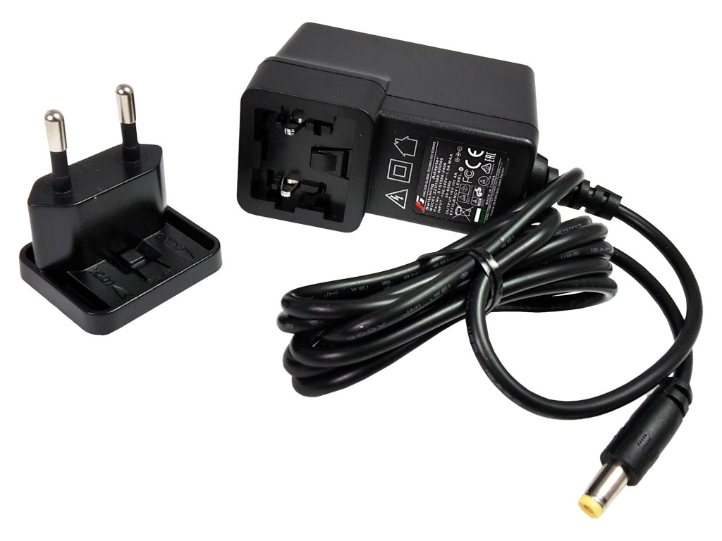 Napaječ univerzální impulzní 6V / 4A, konektor 5.5x2.1mm