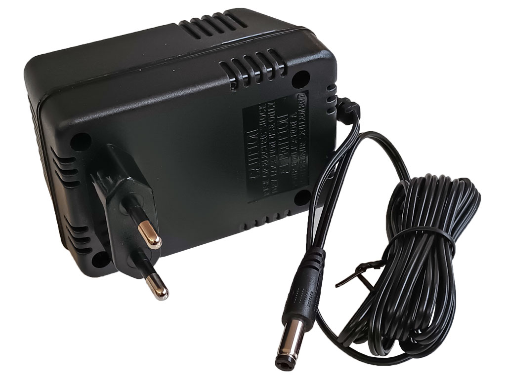 Napaječ univerzální trafo 12V AC / 1.67A, konektor 5.5x2.1mm