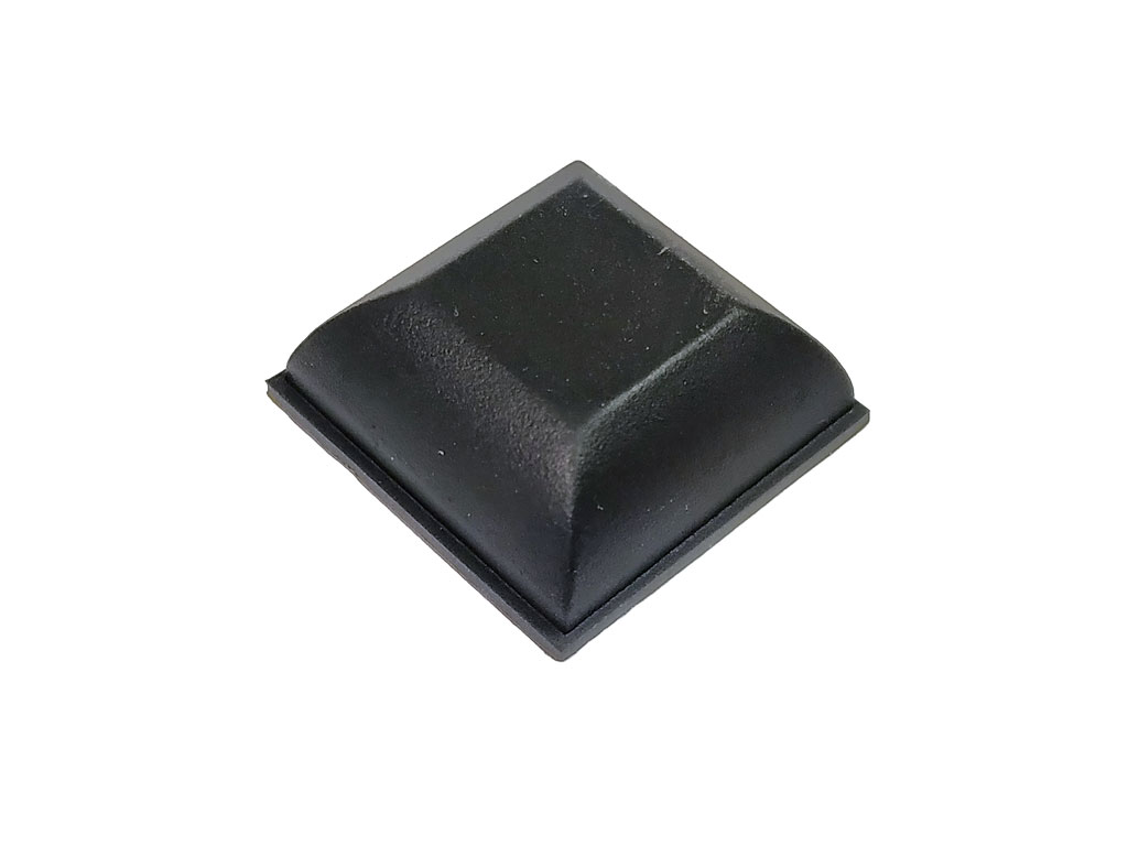 Nožička, podstavec z tvrzené gumy, hranatý 20,6 x 20,6 mm, výška 7,9mm, samolepicí