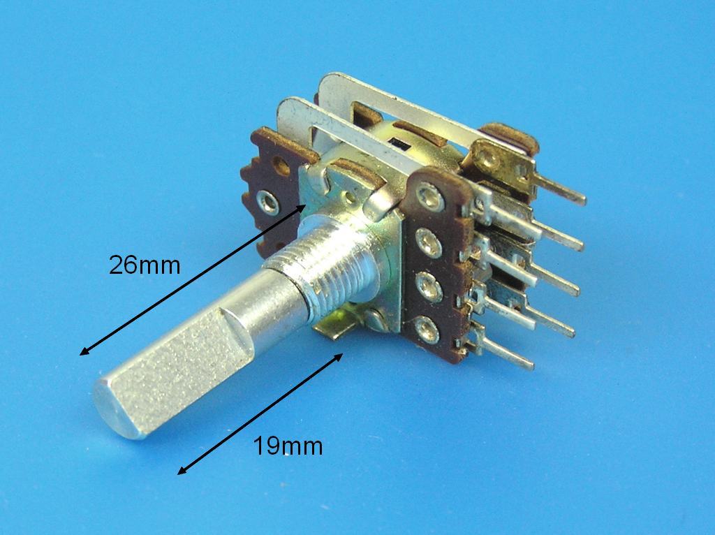 Potenciometr stereo otočný 10k / A č.29, délka hřídele 19 / 26mm, odbočky pro loudness