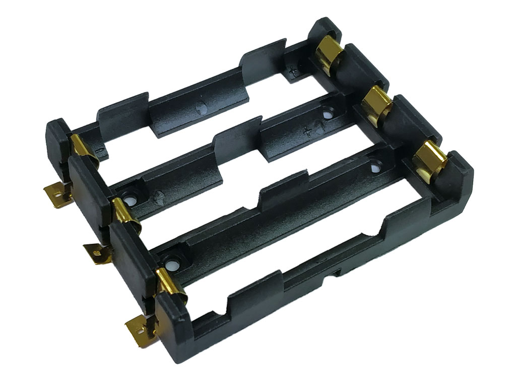 Pouzdro na baterie 3x 18650 vedle sebe samosatné SMD pozlacené vývody, pájecí očka