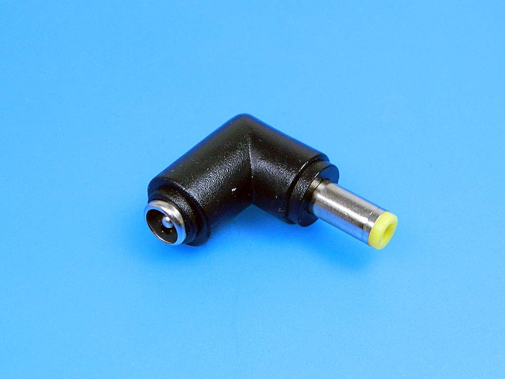 Přechodka napájecí konektor HSWA 5.5 x 2.1 mm na 5.5 x 2.5 úhlová 90°