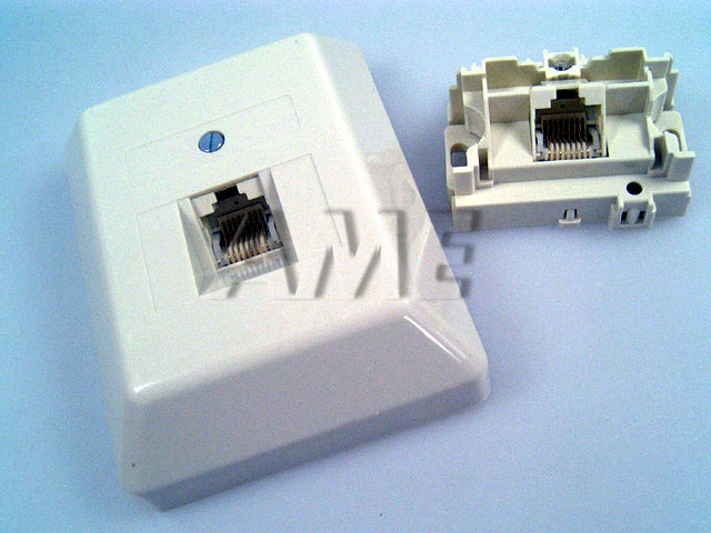 Zásuvka ISDN 8 (8) AP jednoduchá vrchní montáž