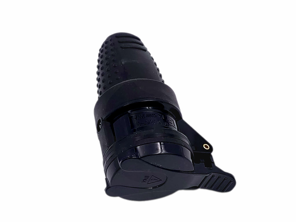 Zásuvka pryžová pro prodlužovací kabel 250 V 16A IP44