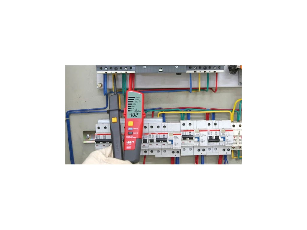 Zkoušečka UNI-T UT18D